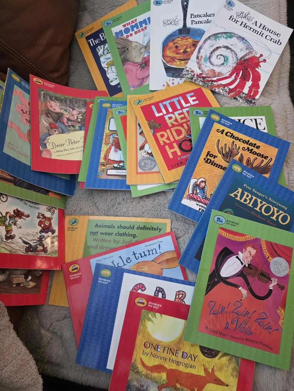 28-Book Stories to Go! Children’s Picture Book, Aladdin Scholastic Kids Books